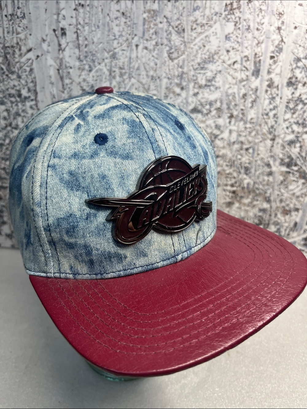 CLEVELAND CAVALIERS PRO STANDARD NBA STRAP BACK HAT LEATHER VISOR MEDALLION